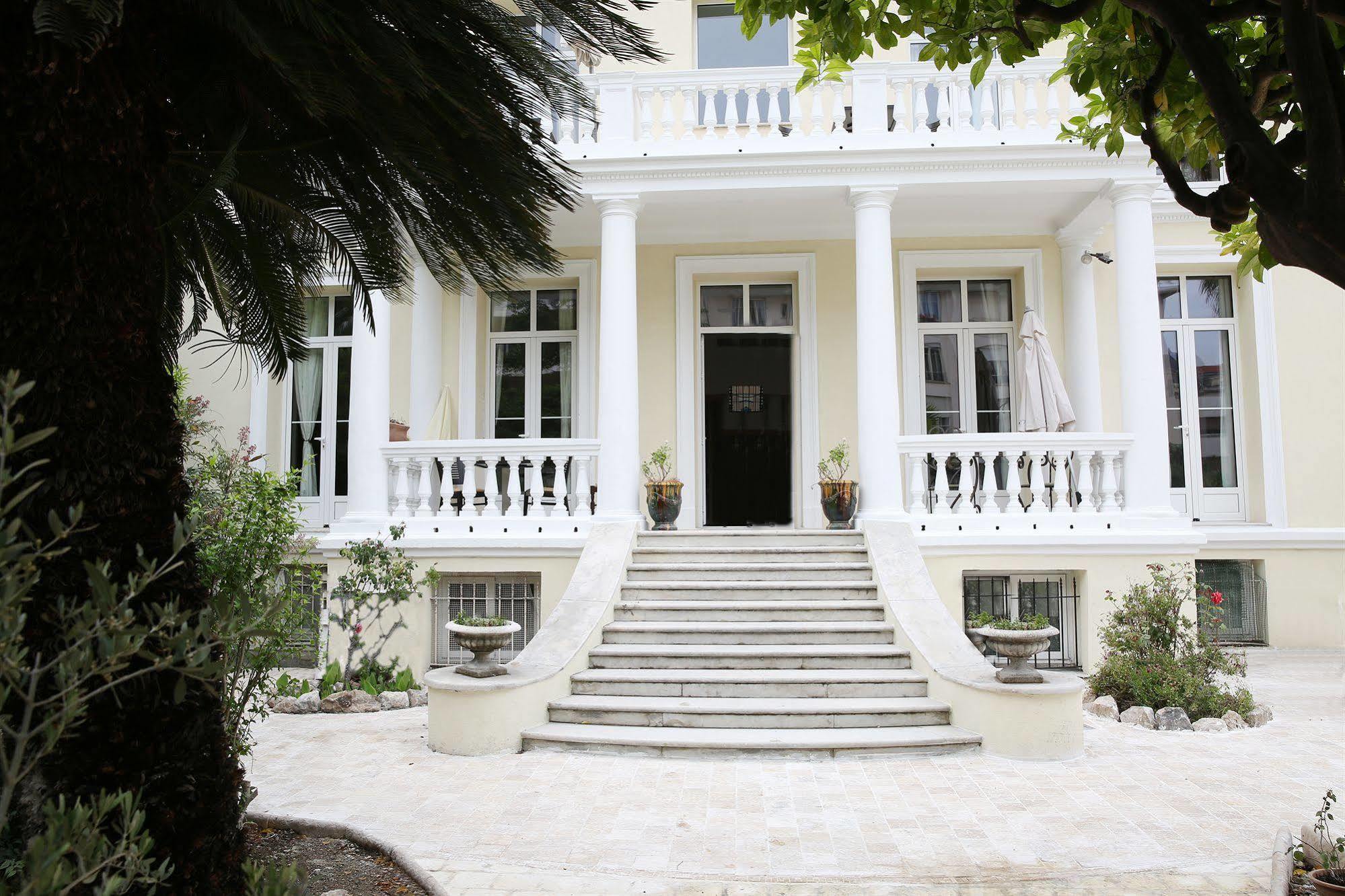 Armenonville Nice Buitenkant foto